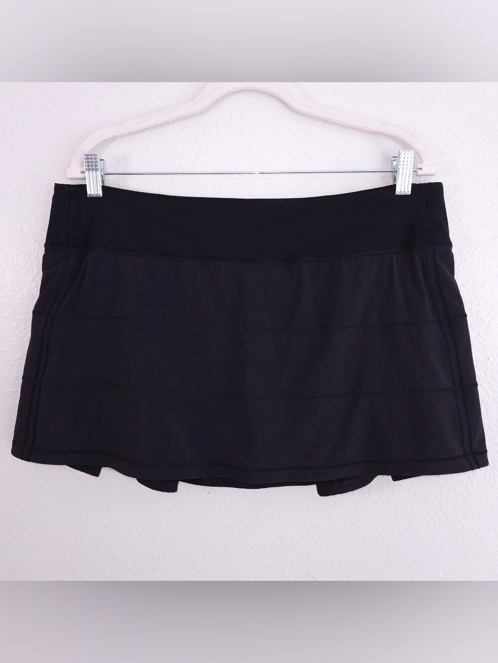 LULULEMON Pace Rival Mid-Rise Skirt Size 12 Black Atheltic Skort